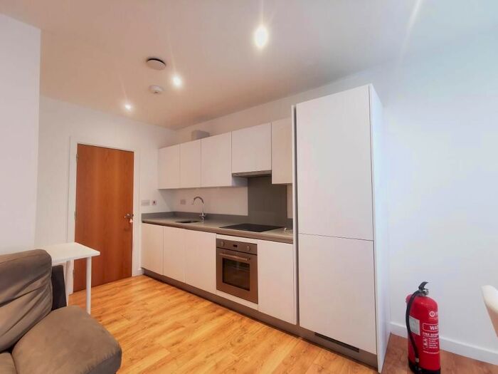 1 Bedroom Flat To Rent In Greens End, Woolwich, London, SE18