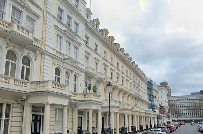 5 Bedroom Flat To Rent In Queen's Gate Terrace, London, SW7