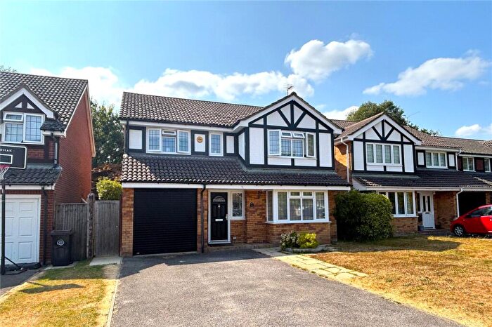 4 Bedroom Detached House For Sale In Rubus Close, West End, Woking, Surrey, GU24