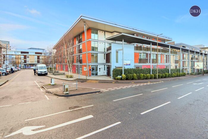 2 Bedroom Flat To Rent In Whippendell Road, Watford, WD18