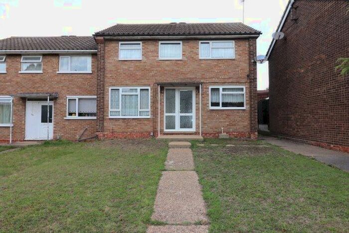 3 Bedroom Property To Rent In Dahlia Walk, Colchester, CO4