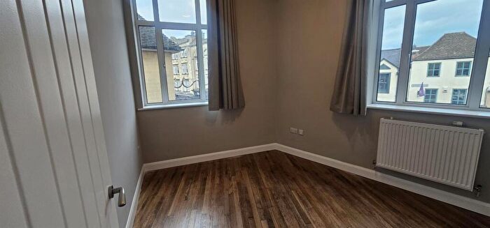 2 Bedroom Flat To Rent In River Street, Chippenham, SN15