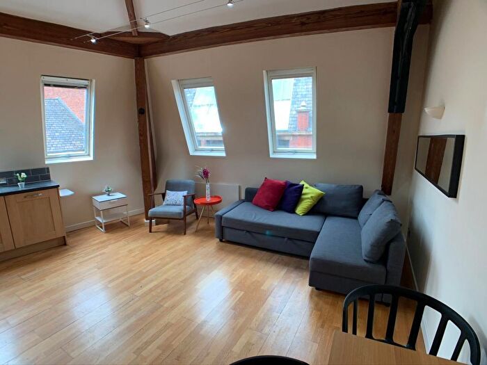 2 Bedroom Apartment To Rent In Princess Street, Manchester, M1