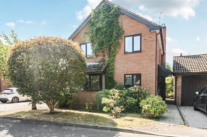 4 Bedroom Detached House For Sale In Pennard Way, Valley Park, Chandler's Ford, SO53