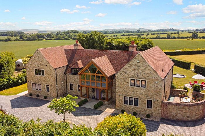 5 Bedroom Detached House For Sale In Winterbourne Bassett, Swindon, SN4