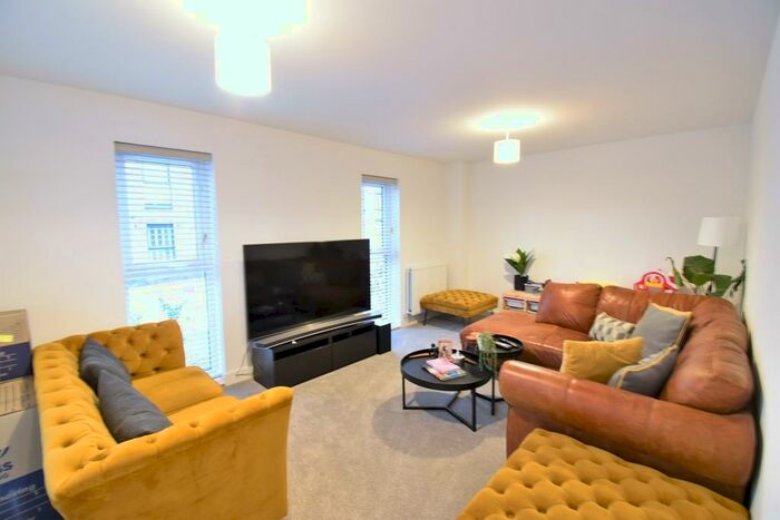 3 Bedroom Semi-Detached House To Rent In Quarry Heights, Harrington Lane, EX4