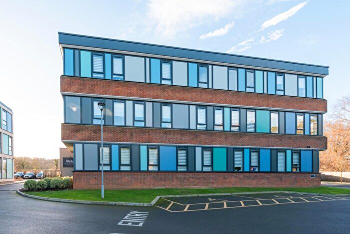 2 Bedroom Apartment To Rent In Thornhill Court, Oxford, OX3