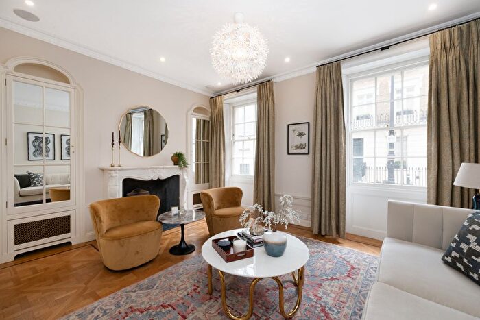4 Bedroom Town House To Rent In South Eaton Place, Belgravia, London, SW1W