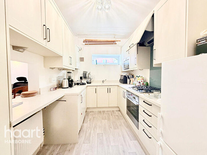 2 Bedroom Apartment To Rent In Yewdale, Harborne Park Road, B17