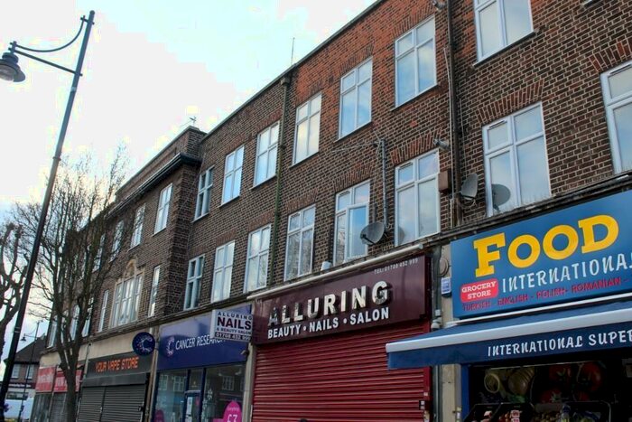 1 Bedroom Flat To Rent In Elm Parade Shops, Elm Park Avenue, Hornchurch, London, RM12