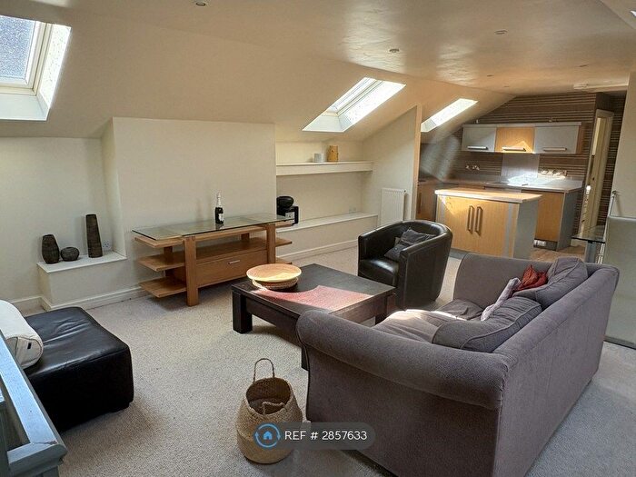 2 Bedroom Flat To Rent In Liverpool Road, Chester, CH2