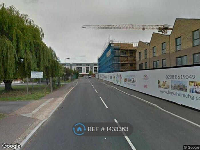 2 Bedroom Terraced House To Rent In Rayners Lane, Harrow, HA2