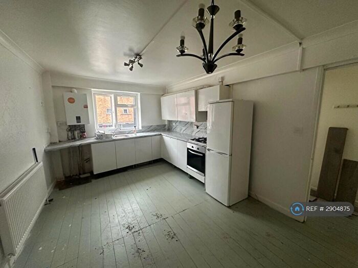 1 Bedroom Flat To Rent In King Street, Dudley, DY2