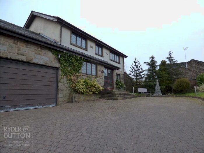 4 Bedroom Detached House To Rent In Rochdale Road, Bacup, OL13