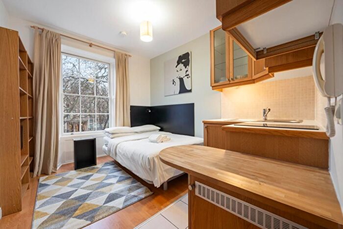 Studio To Rent In Cartwright Gardens, Bloomsbury, London, WC1H