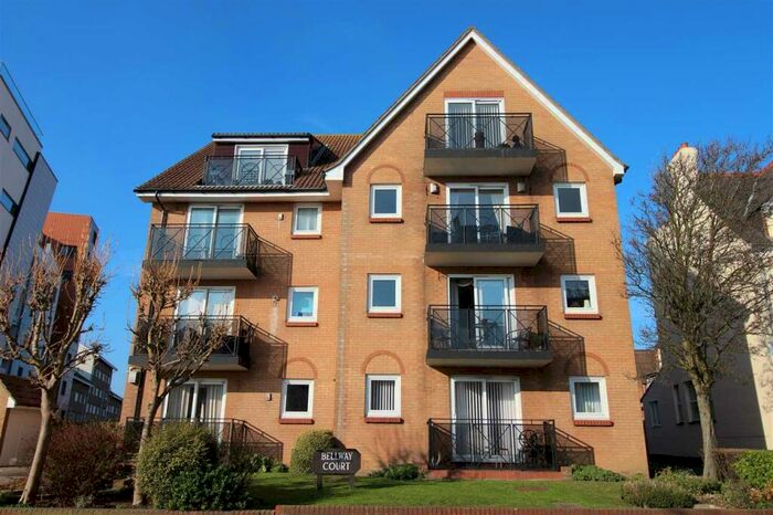 2 Bedroom Apartment To Rent In Bellway Court, Grosvenor Road, Westcliff On Sea, SS0