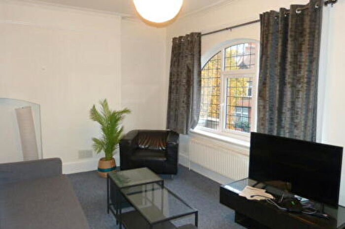 1 Bedroom Flat To Rent In London, NW4