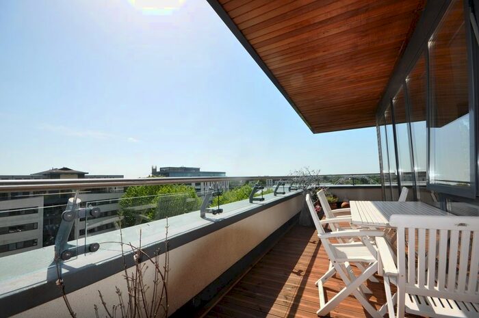 2 Bedroom Flat To Rent In St James Square, Cheltenham, GL50