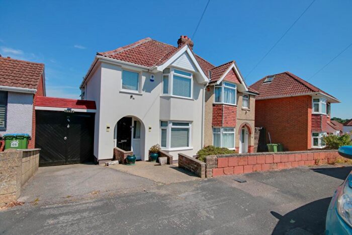 3 Bedroom Semi-Detached House For Sale In Midanbury, Southampton, SO18