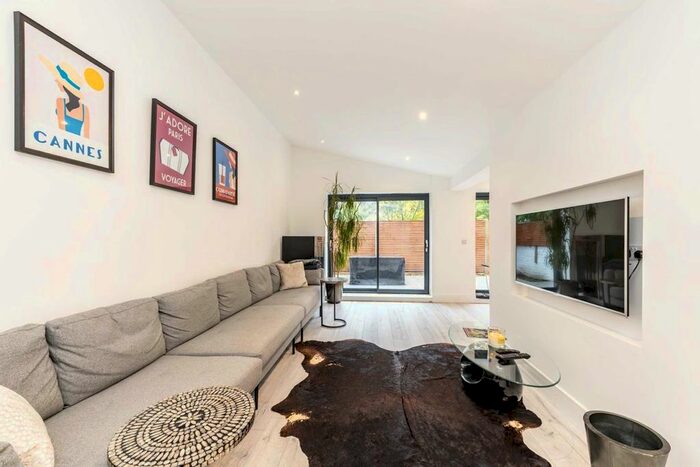 2 Bedroom Property To Rent In Riverdale Gardens, Twickenham, TW1