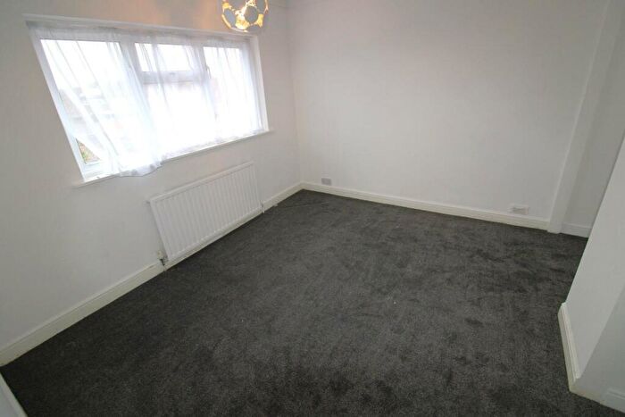 2 Bedroom End Of Terrace House To Rent In Henderson Drive, Dartford, DA1