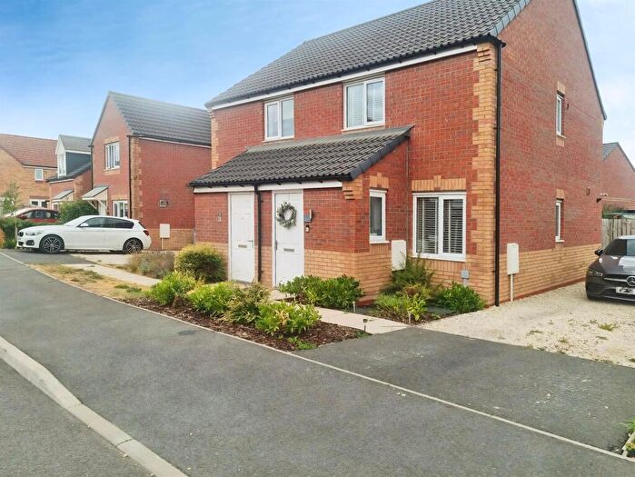 2 Bedroom Semi Detached House For Sale In Poppy Avenue, New Ollerton, Newark, NG22