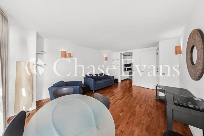 1 Bedroom Flat For Sale In New Providence Wharf, Fairmont Avenue, Canary Wharf, London, E14