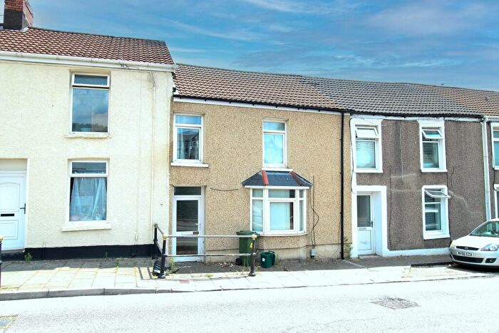 1 Bedroom House To Rent In Park Street, Pontypridd, CF37