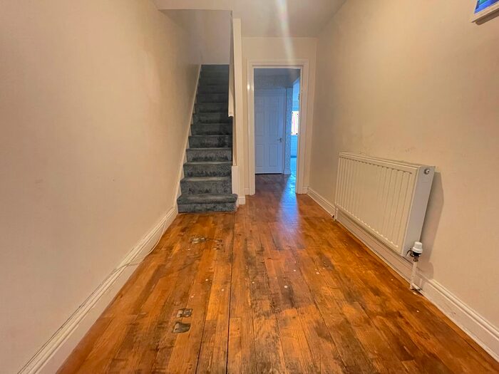 5 Bedroom Terraced House To Rent In Heathway, Dagenham, RM9