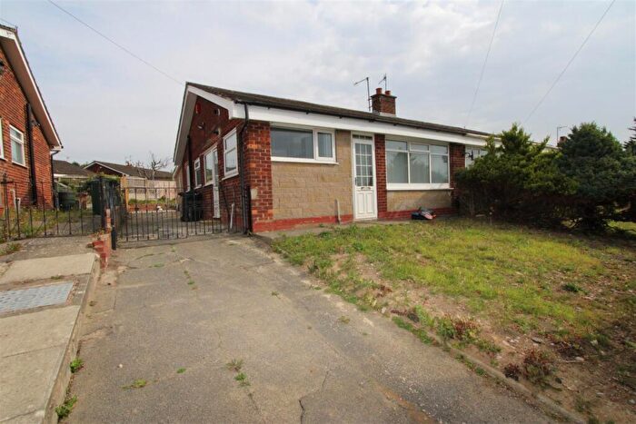3 Bedroom Semi-Detached Bungalow To Rent In Shuttleworth Lane, Bradford, BD8