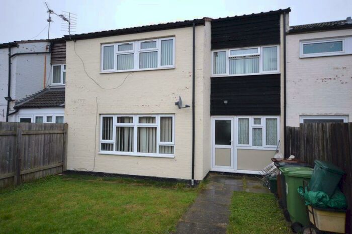 3 Bedroom Terraced House To Rent In Lincoln Way, NN18