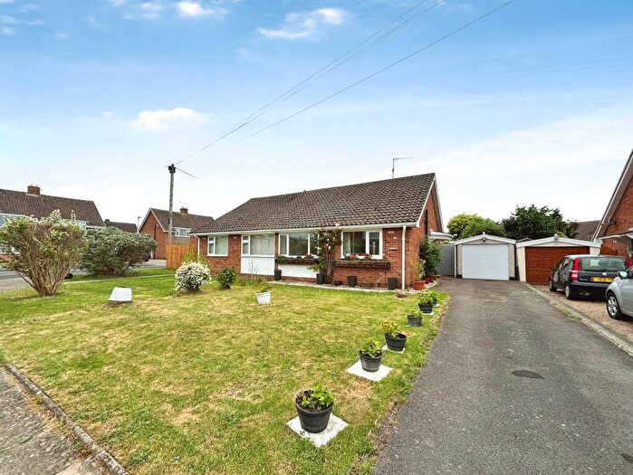 2 Bedroom Bungalow For Sale In Dunster Road, Cheltenham, Gloucestershire, GL51
