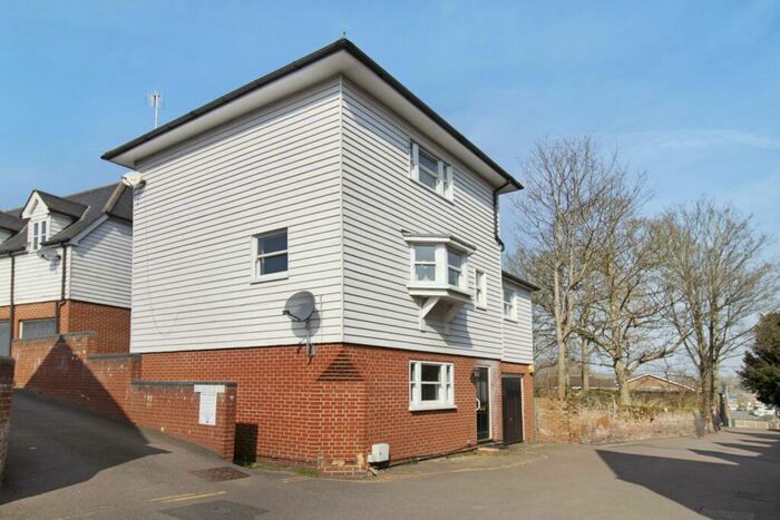 3 Bedroom Detached House To Rent In Colchester, Essex, CO1