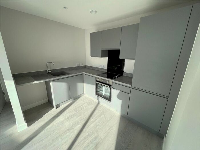 1 Bedroom Flat To Rent In Regent Plaza Block B, Oldfield Road, Salford, M5