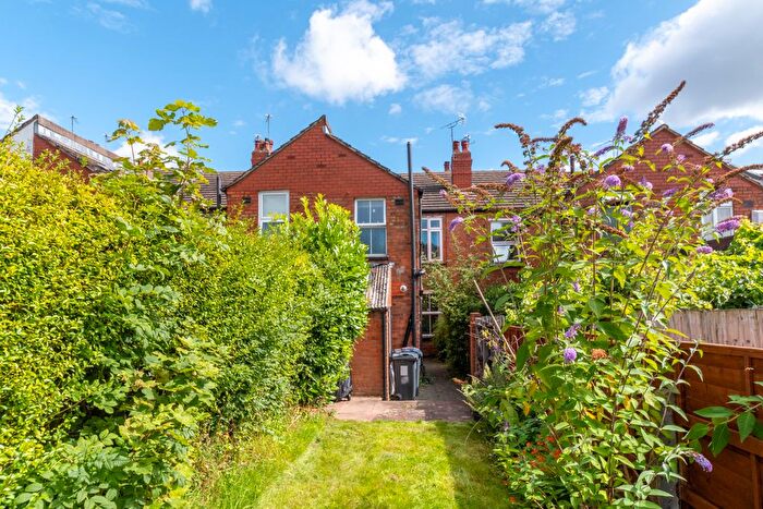 2 Bedroom Terraced House To Rent In Warwards Lane, Birmingham, West Midlands, B29