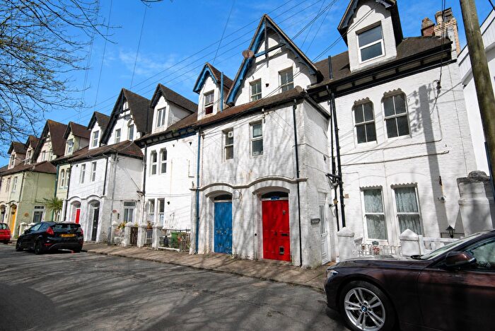 3 Bedroom Apartment For Sale In Cleveland Terrace, Westward Ho!, EX39
