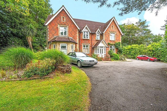 1 Bedroom Studio To Rent In Jackmans Lane, Woking, Surrey, GU21