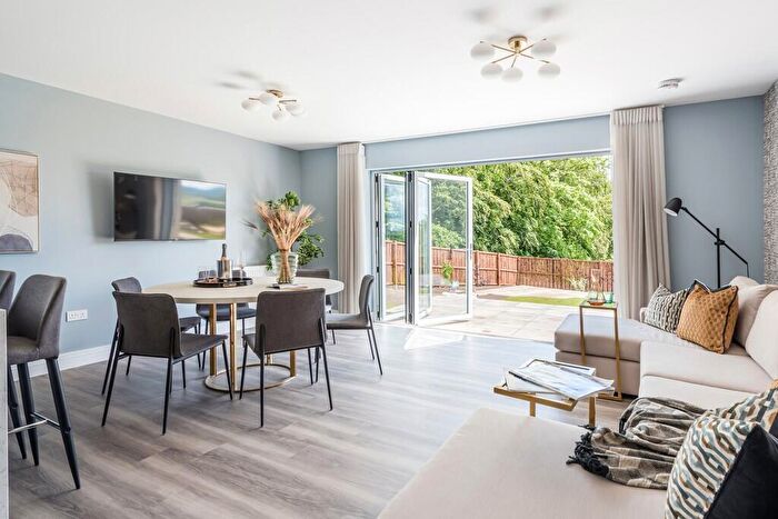5 Bedroom Detached House For Sale In Ben More Drive, East Calder, EH53