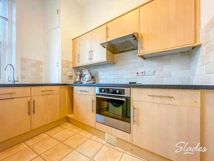 1 Bedroom Flat To Rent In Seamoor Road, Westbourne, Bournemouth, BH4