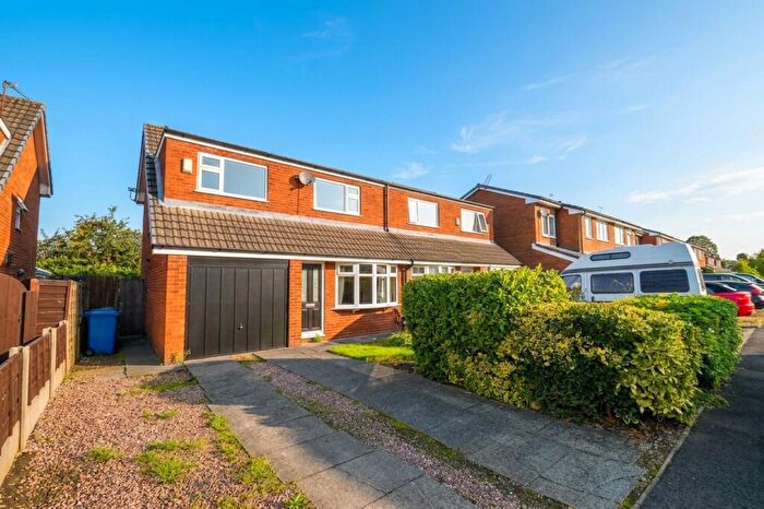 3 Bedroom Semi Detached House For Sale In Brindlehurst Drive, Tyldesley, M29