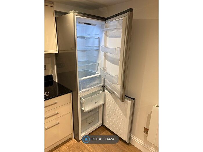 1 Bedroom Flat To Rent In Longfield Street, Southfields, SW18