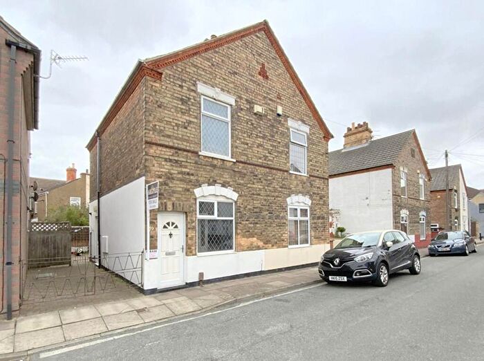 2 Bedroom Semi-Detached House For Sale In Mill Place, Cleethorpes, DN35