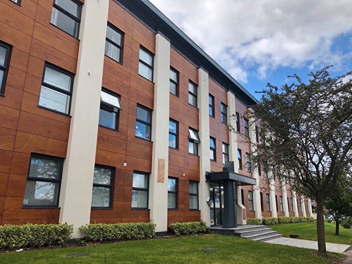 2 Bedroom Flat To Rent In Victoria House, Ferndown, BH22