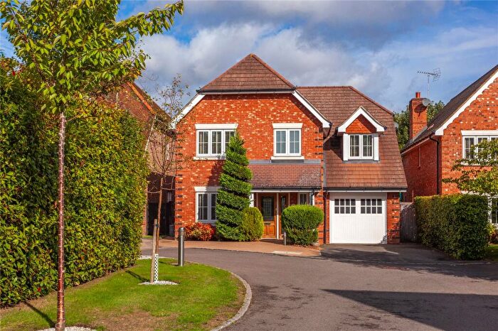 4 Bedroom Detached House For Sale In Henderson Close, Woodley, Reading, Berkshire, RG5