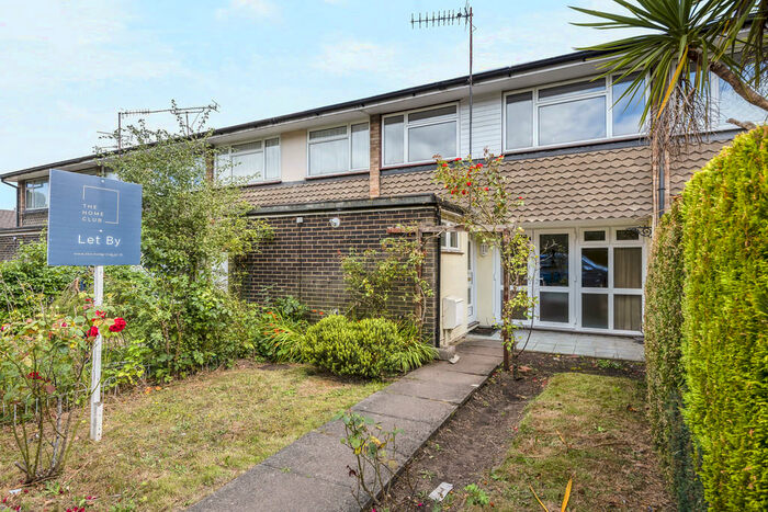 4 Bedroom Terraced House To Rent In Guildford Park Avenue, Guildford, GU2