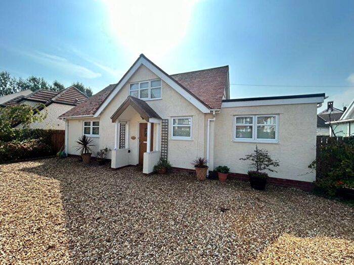 3 Bedroom Detached House For Sale In Morfa Road, Penrhyn Bay, LL30