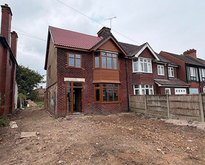 3 Bedroom Semi-Detached House For Sale In Huthwaite Road, Sutton-in-Ashfield, Nottinghamshire, NG17
