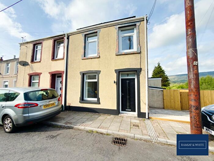 3 Bedroom End Of Terrace House For Sale In Sunnybank Street, Aberaman, Aberdare, CF44