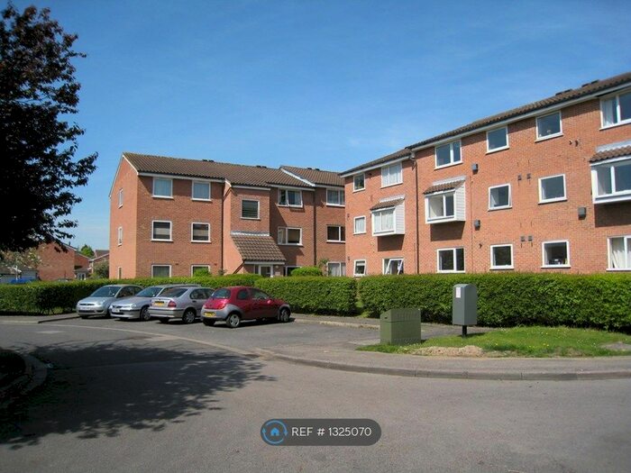 1 Bedroom Flat To Rent In Aylsham Drive, Uxbridge, UB10
