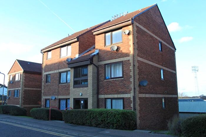 2 Bedroom Flat To Rent In Roots Hall Drive, Southend-On-Sea, SS2